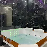Elite